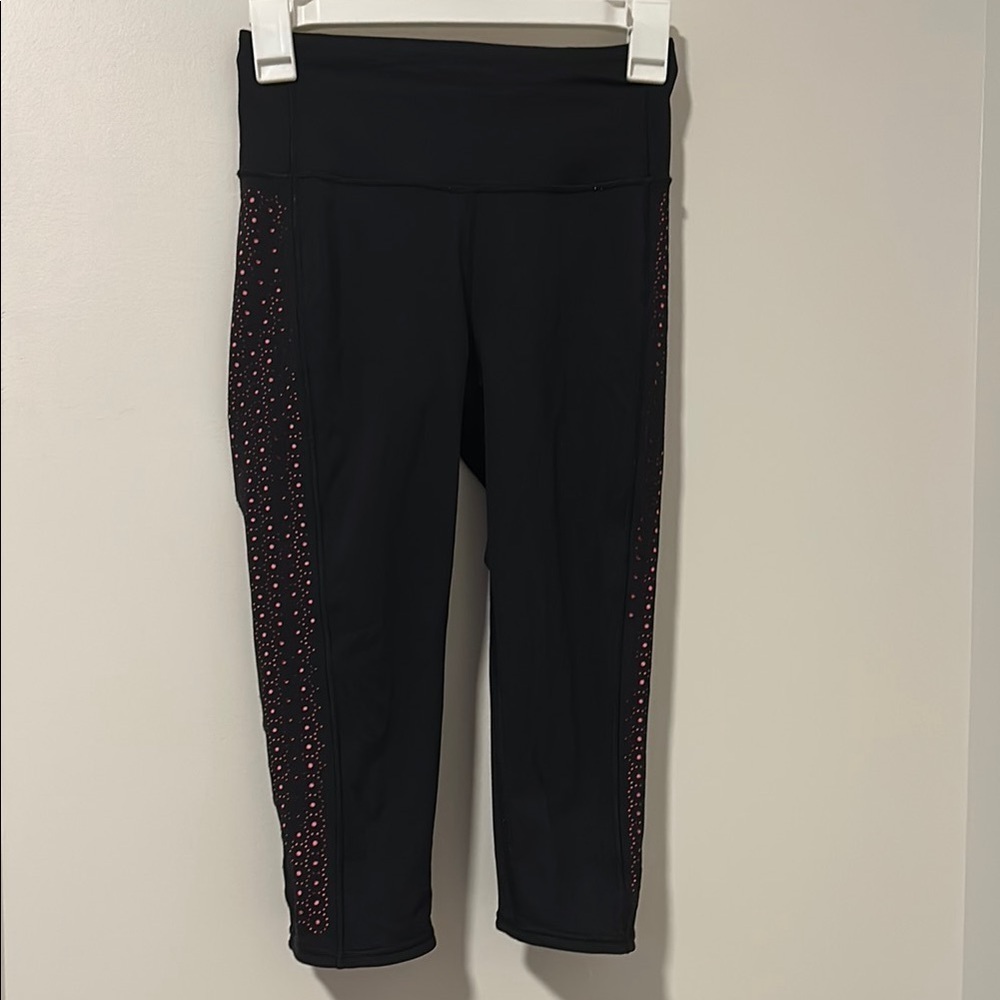 Lululemon Color Me Crop 17’ Pink and Black Leggings Size 4